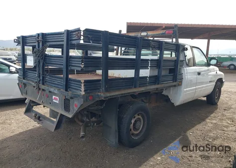 2000 Dodge Ram 2500 z USA, uszkodzony, nr VIN 1B7KC23WOYJ159604